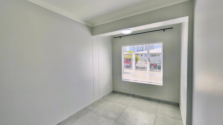 2 Bedroom Property for Sale in Reebok Western Cape